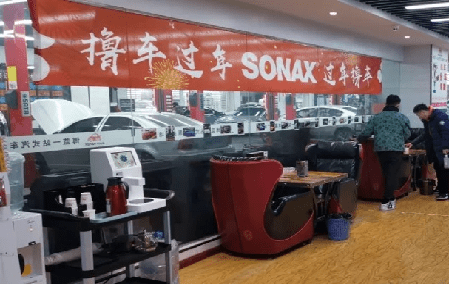 neo-cucina-ramen-cooker-in-car-dealership.jpg