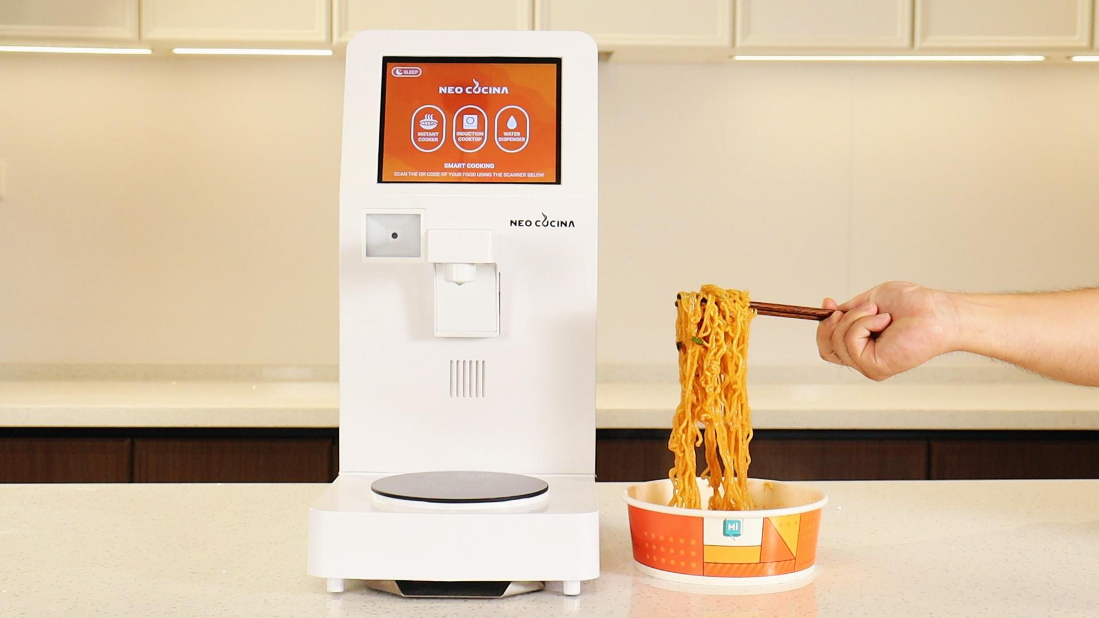 Load video: How the NEO CUCINA ramen cooker works, automatically adding water and cooking instant noodles in a paper bowl