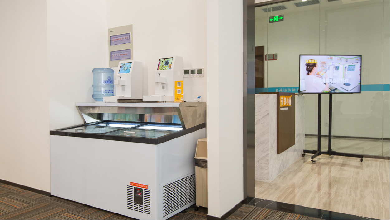 NEO CUCINA ramen cooker in office pantry providing fast hot meals for employees.