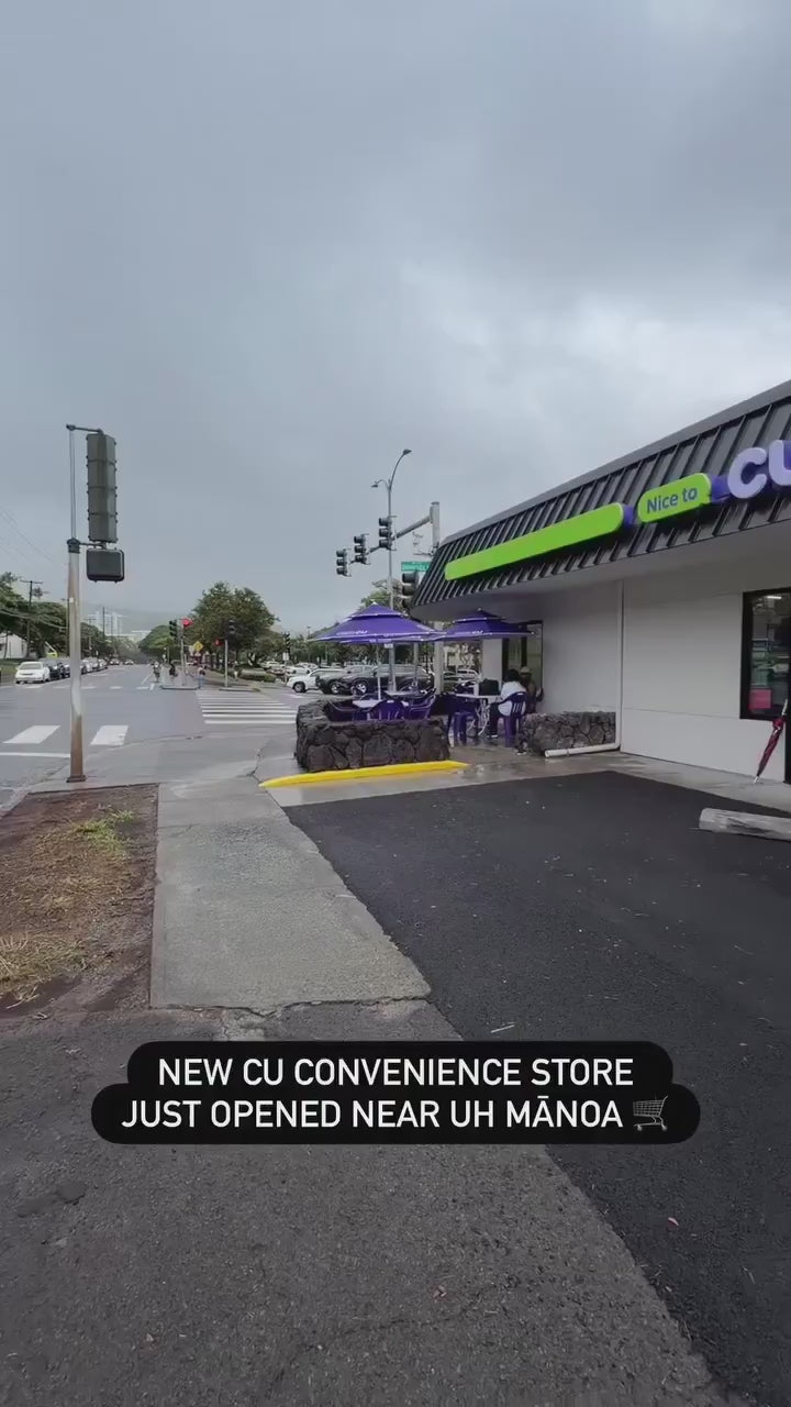 New campus convenience store in Honolulu with a ramen library and four machines