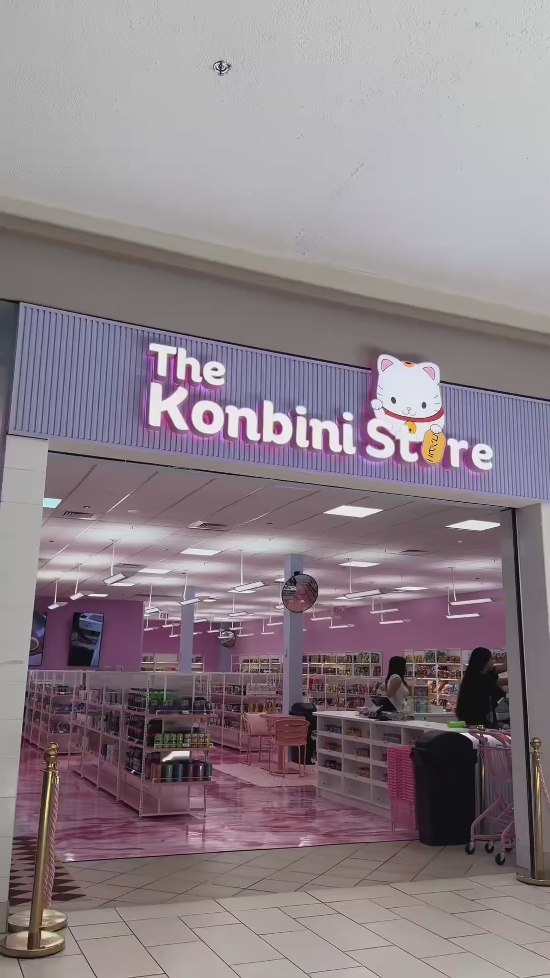 Cooking cheesy rice-cake ramen at a mall convenience store in Houston, Texas
